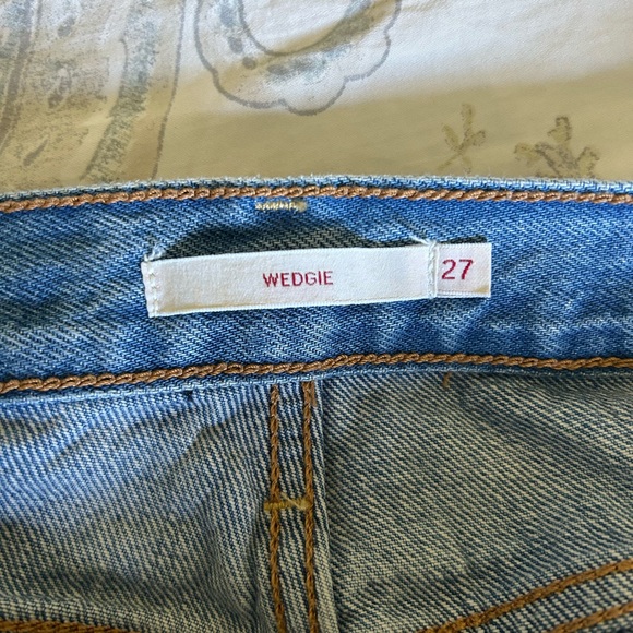 Levis Wedgie Jean - Picture 4 of 5